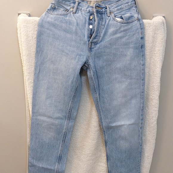 Everlane 90's Cheeky Jean - Picture 15 of 16